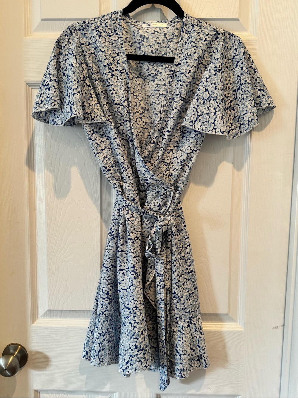 Cupshe Blue Floral Wrap Mini Dress with Flutter Sleeves
